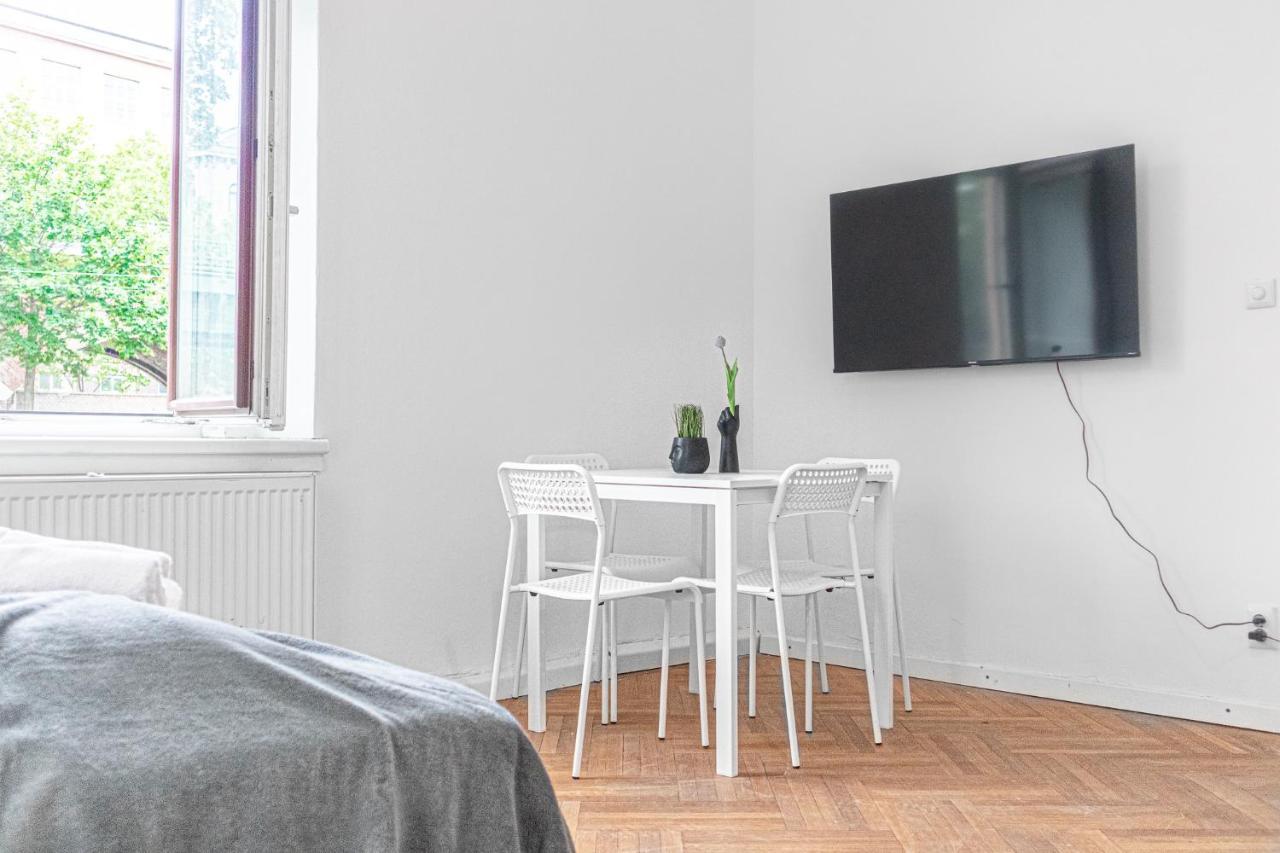 Classy 2Br Apt. W/ Exclusive Location Near Akh Wien Exteriör bild